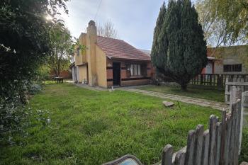 En venta. Chalet de tres ambientes - Santa Clara del Mar